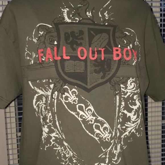 Alstyle Tops - Fall Out Boy Concert Tee Large